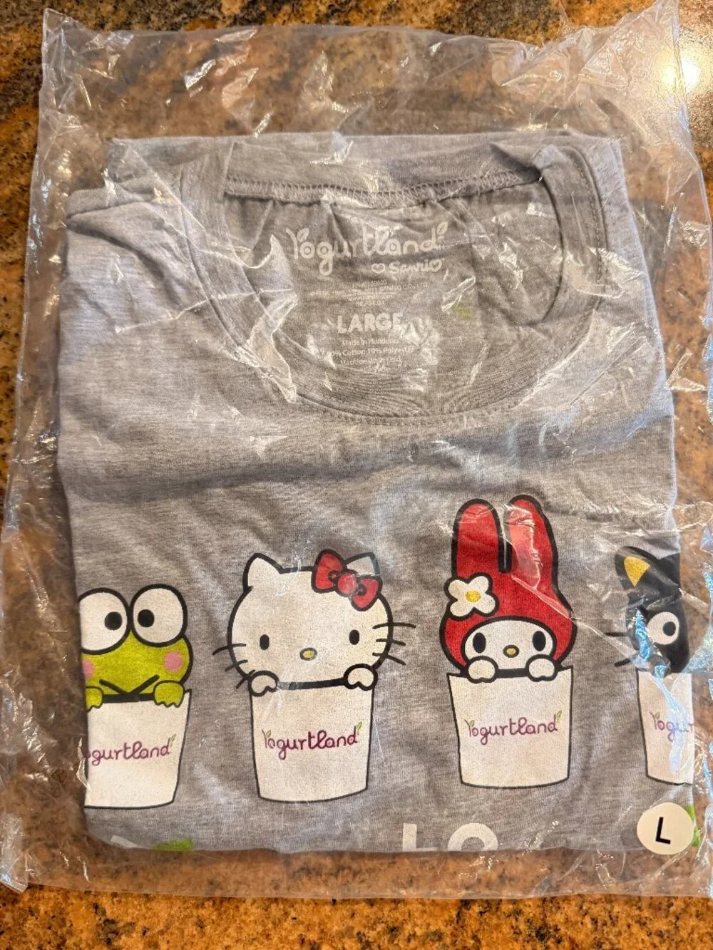 NWT Vintage 2011 Yogurtland x Sanrio Limited Edition Graphic Tee L